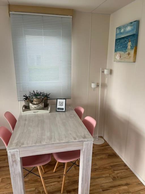 Chalet + Tiny House Nabij Strand Petten Esterno foto